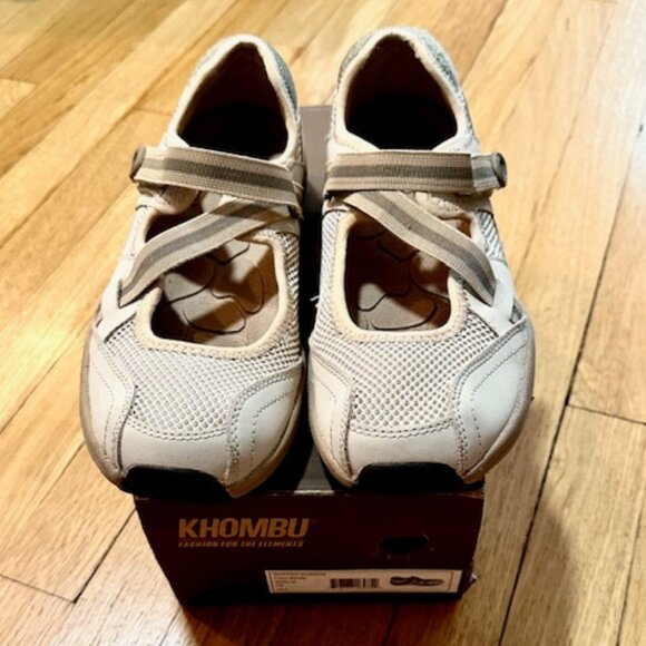 Khombu AquaTrac Mary Jane Beige Sneakers - Sz 10 - Picture 1 of 13